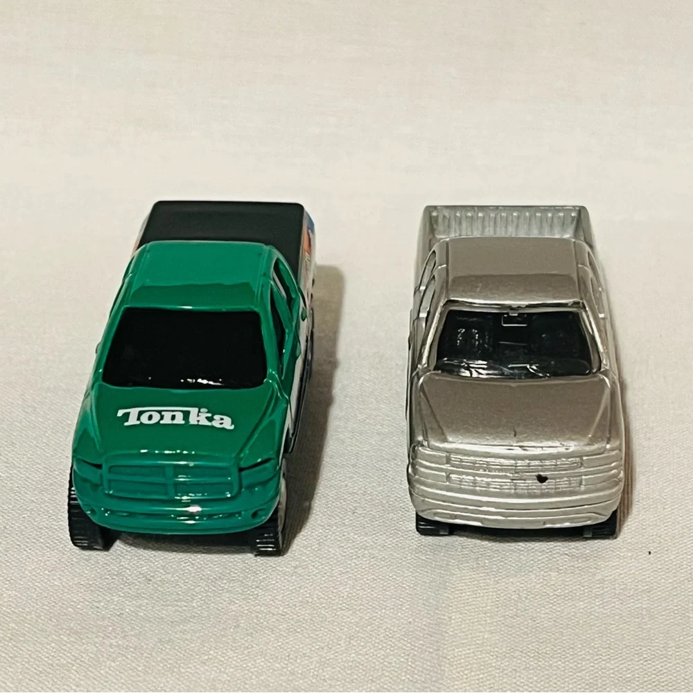 Maisto Pick Up Trucks (37-40)